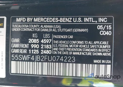 2015 Mercedes-Benz C 300 Luxury/Sport z USA, uszkodzony, nr VIN 55SWF4JB2FU074223